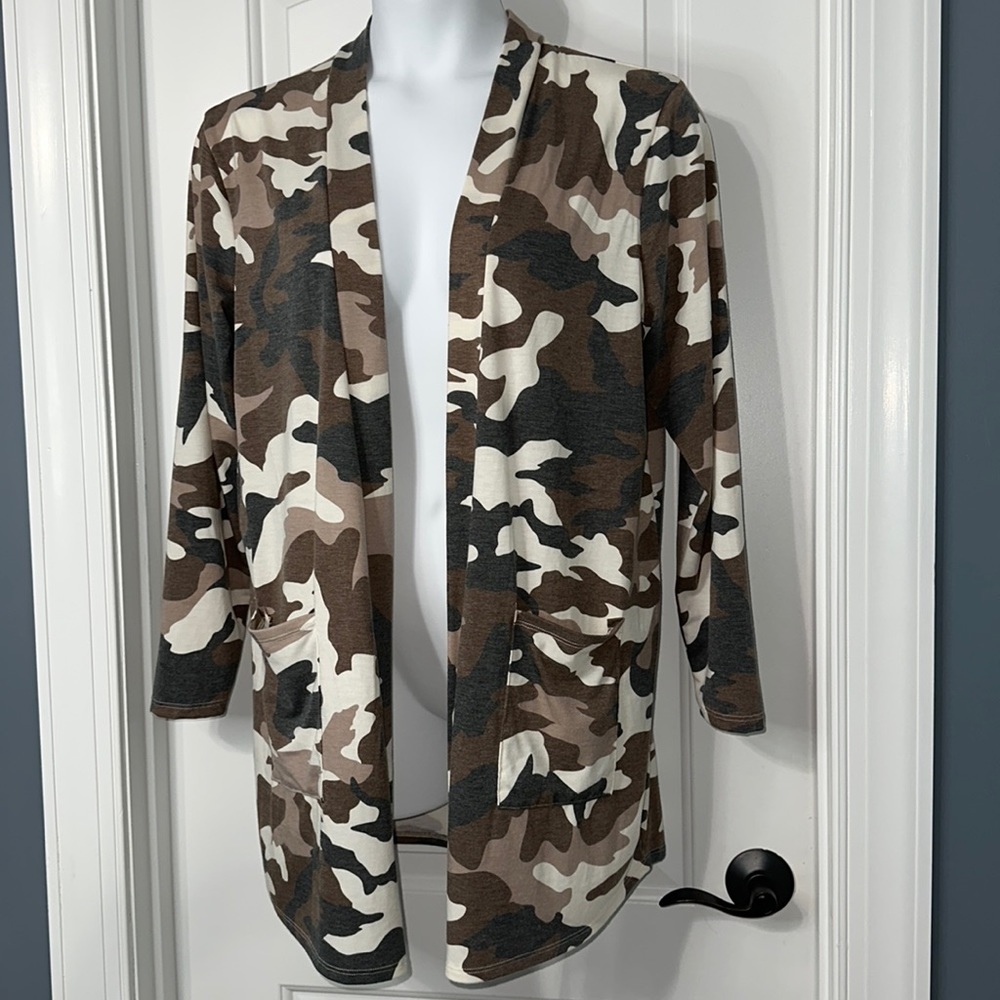 Zenana camouflage open front cardigan with *flaw see pic